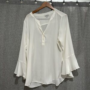 Avenue Cream Bell Sleeve Blouse Size 18/20